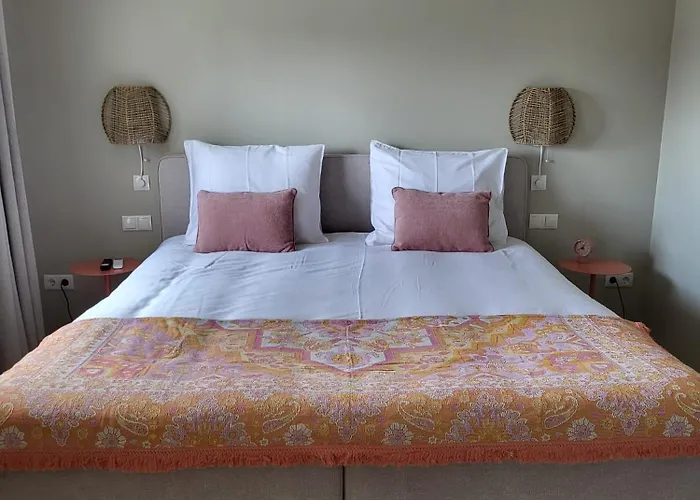 Ut Zuuje Bed & Breakfast 3*